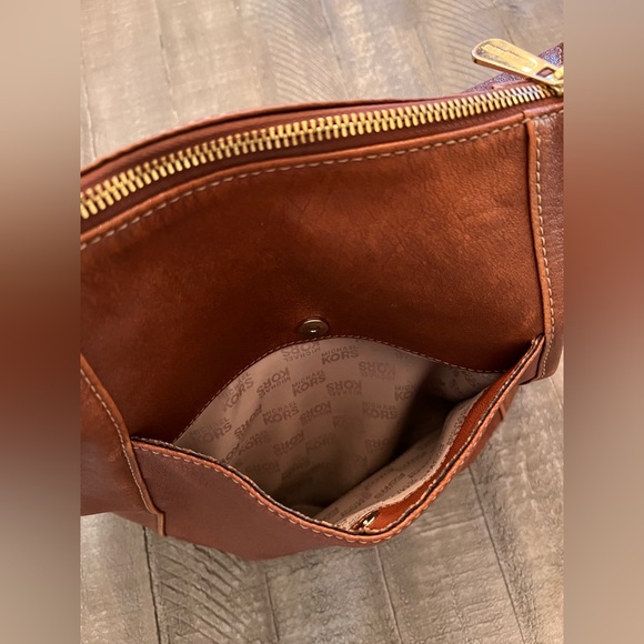 Vintage MICHAEL Michael Kors Brown Pebbled Leather Hobo Bag - Picture 11 of 16